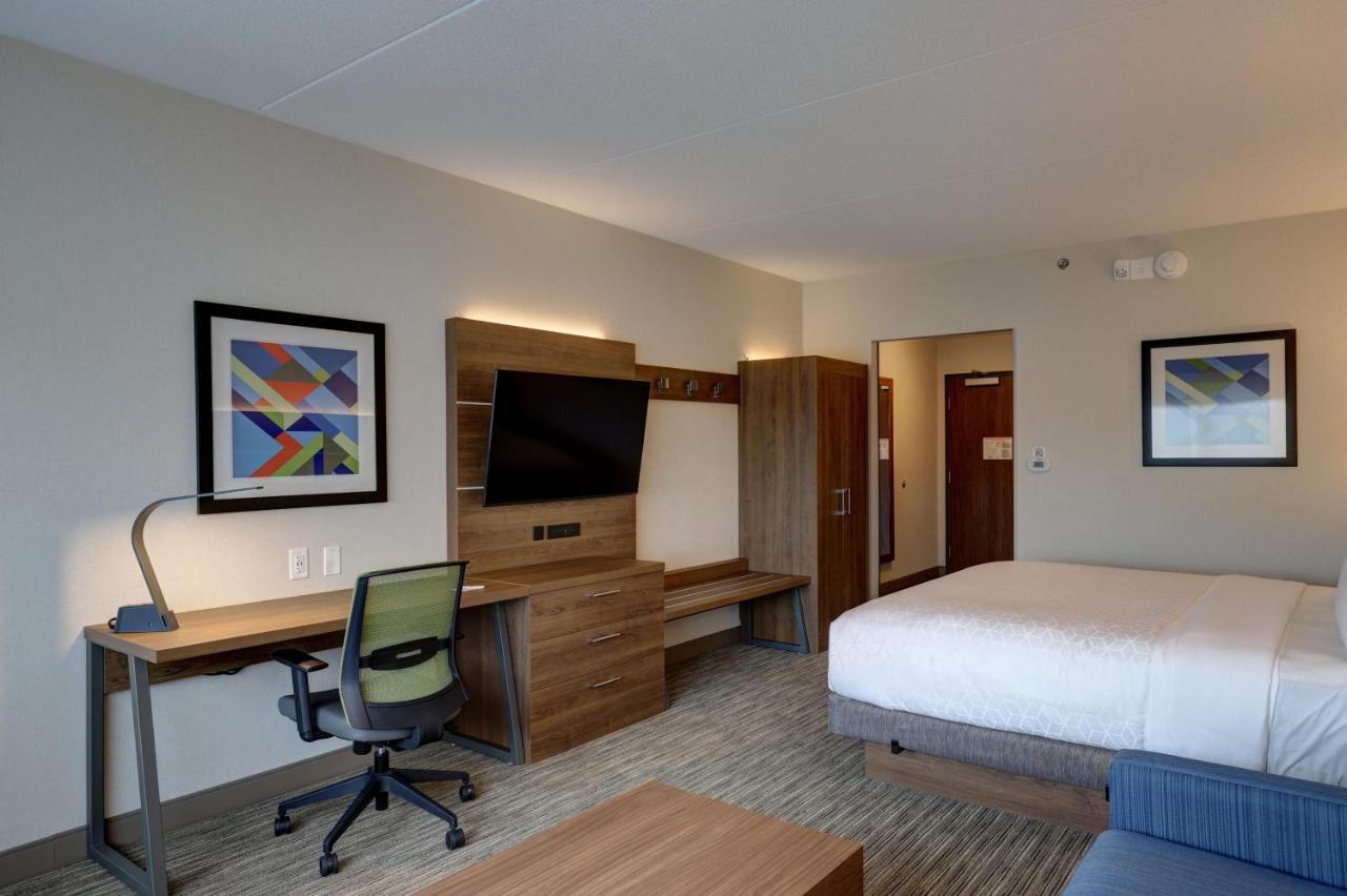 Holiday Inn Express - Kingston West By Ihg Dış mekan fotoğraf