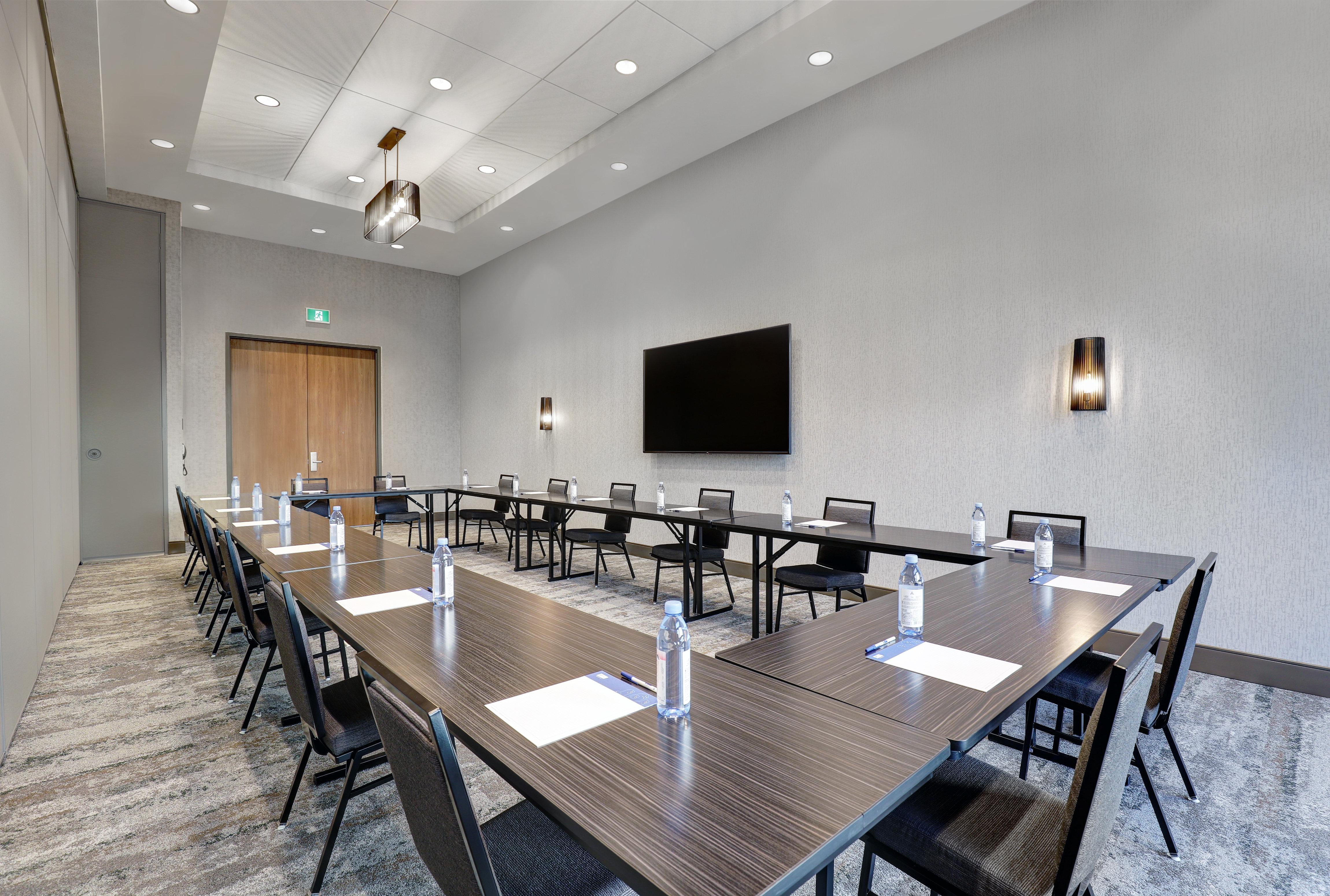 Holiday Inn Express - Kingston West By Ihg Dış mekan fotoğraf