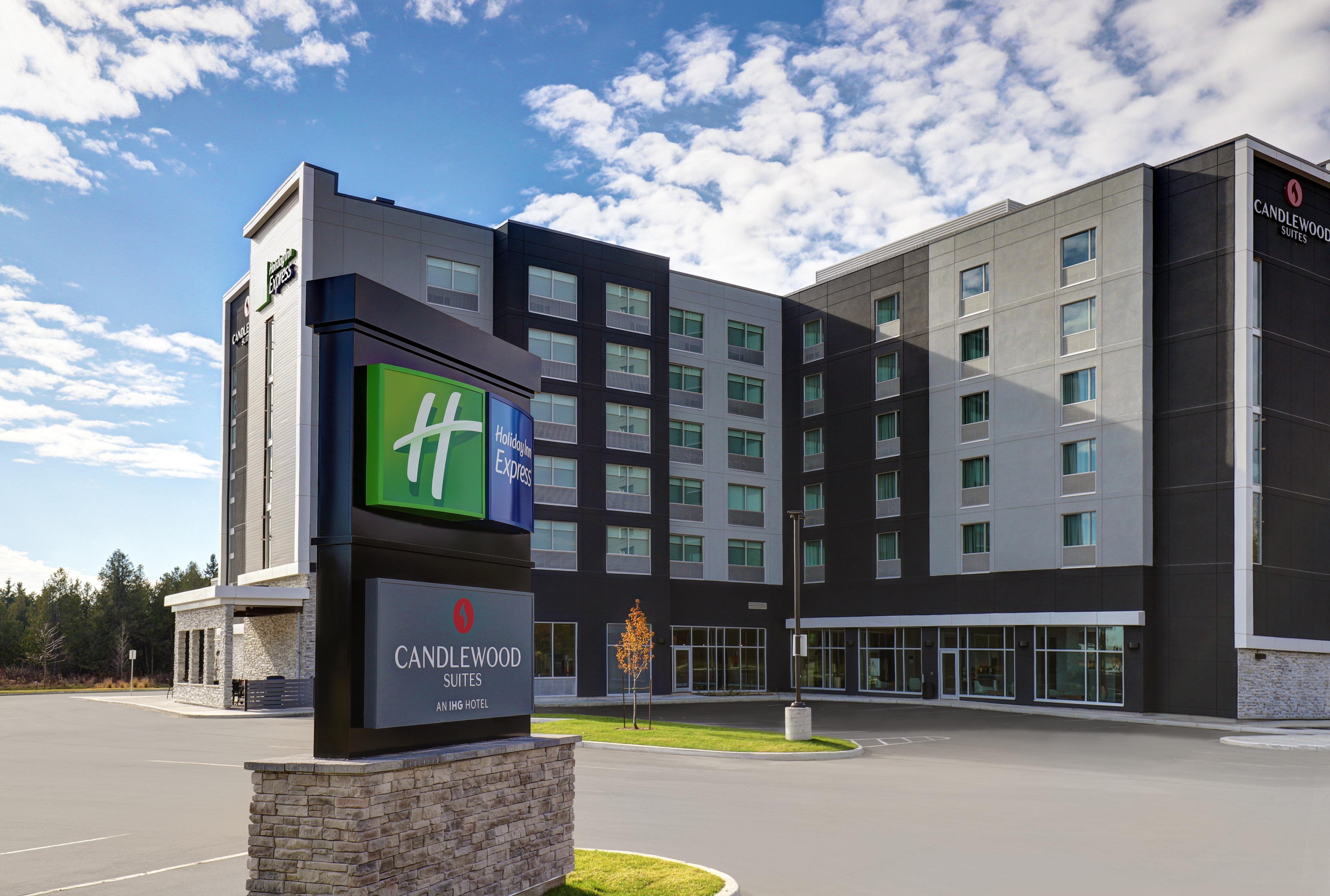 Holiday Inn Express - Kingston West By Ihg Dış mekan fotoğraf